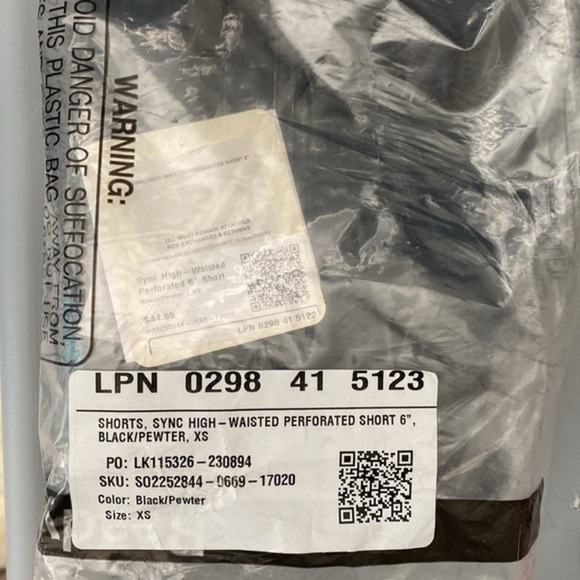 NWT! Fabletics Sync Seamless High-Waisted 6'' Short - Size X-Small - Black - Picture 5 of 5